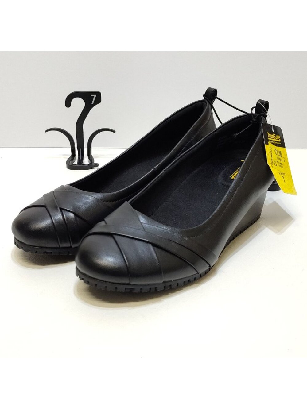 Tredsafe Moulin Slip-Resistant Women's 7 DREAMCELL Anti-Fatigue Moisture-Wicking
